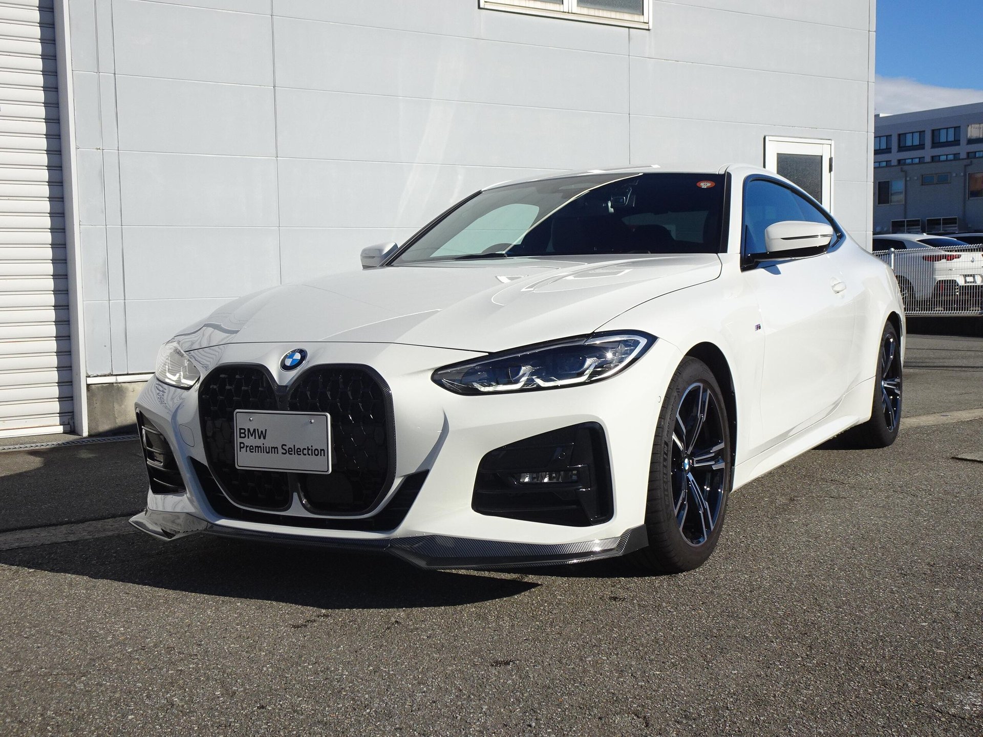 BMW 4 SERIES COUPE - View 1