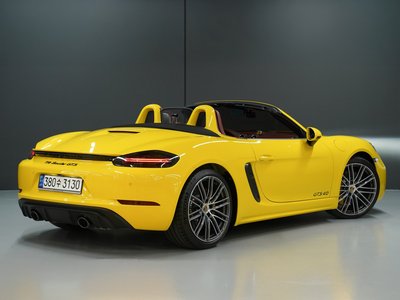 صورة 2 لـ 2022 Porsche 718
