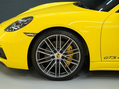 صورة 8 لـ 2022 Porsche 718
