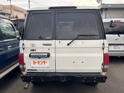TOYOTA LAND CRUISER 70 - 5