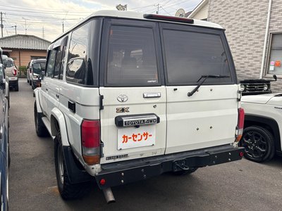 TOYOTA LAND CRUISER 70 - 6