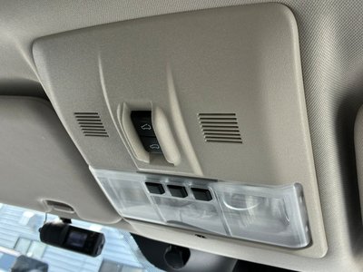 LAND ROVER DISCOVERY - 10