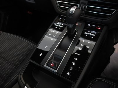 2026 Porsche MACAN 缩略图 17