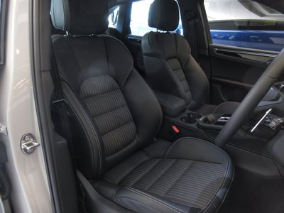 2026 Porsche MACAN 缩略图 12