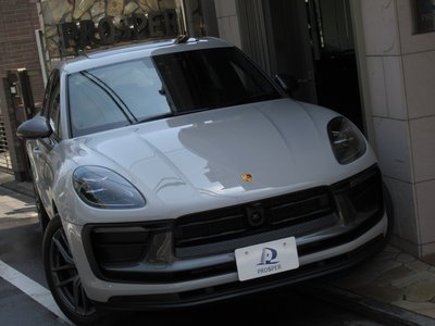 2026 Porsche MACAN 照片 2