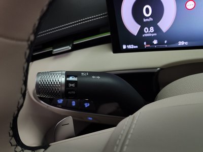 2026 Genesis GV70 — миниатюра 36