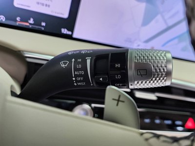 2026 Genesis GV70 — миниатюра 29