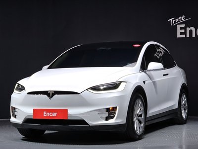 TESLA MODEL X - 1