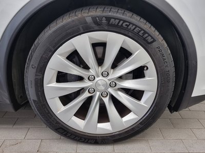 TESLA MODEL X - 6