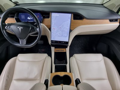 TESLA MODEL X - 5