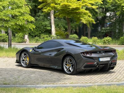 FERRARI F8 TRIBUTO - 4