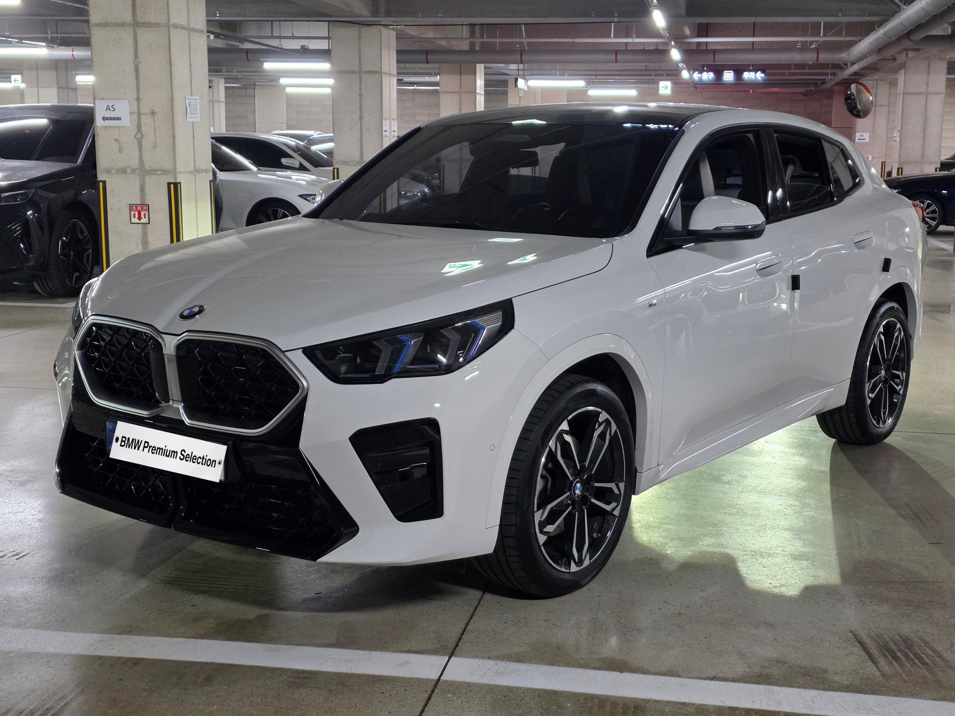 BMW X2 - View 1