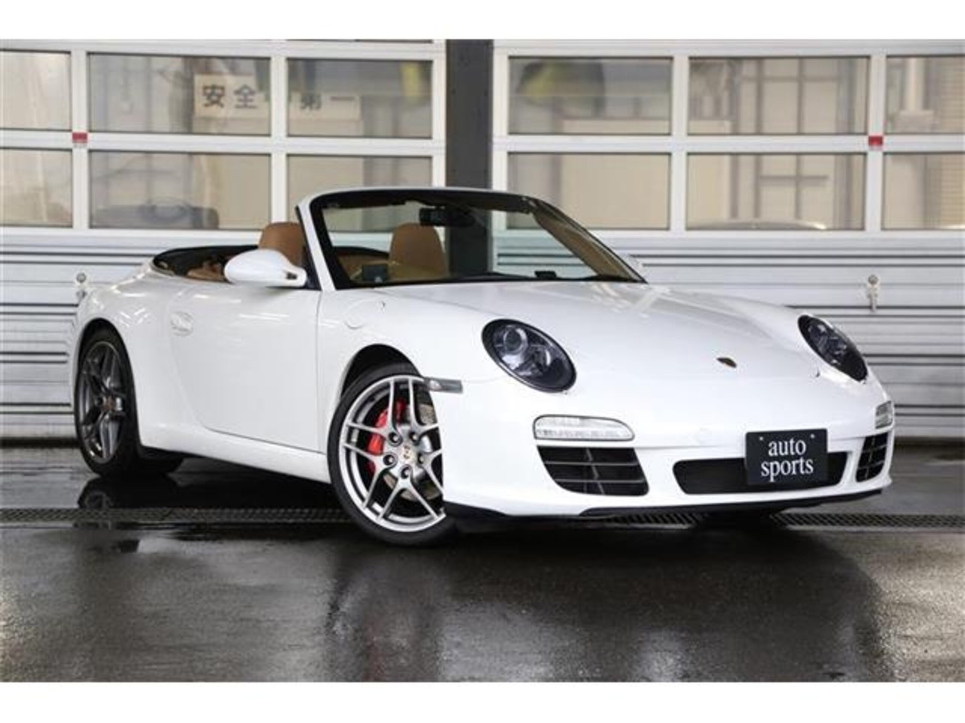 PORSCHE 911 - View 1