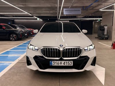 BMW 5 SERIES - 2