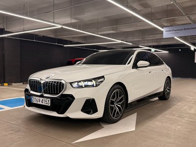 BMW 5 SERIES - 1
