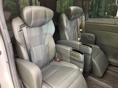 2024 TOYOTA ALPHARD photo 9