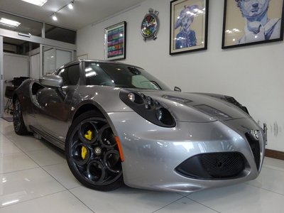 2015 ALFA Romeo 4C 照片 1