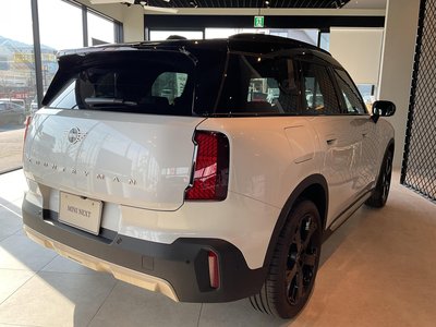 MINI MINI COUNTRYMAN - 4