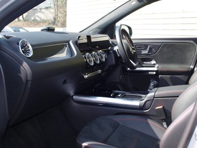 MERCEDES-BENZ GLA - 8