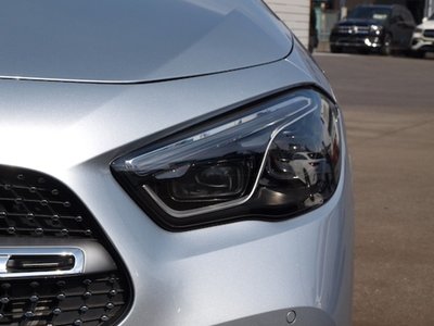 MERCEDES-BENZ GLA - 4