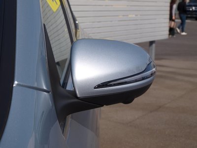 MERCEDES-BENZ GLA - 5