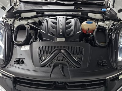 PORSCHE MACAN - 7