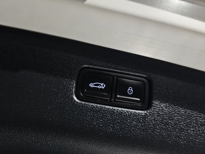 صورة مصغرة 18 لـ 2023 Genesis GV70