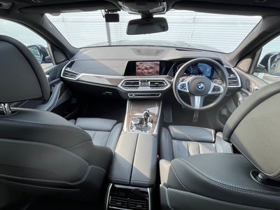 2022 BMW X5 photo 2