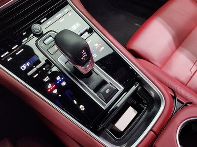 PORSCHE PANAMERA - 9