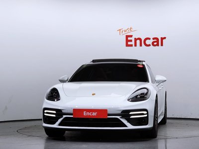 PORSCHE PANAMERA - 2