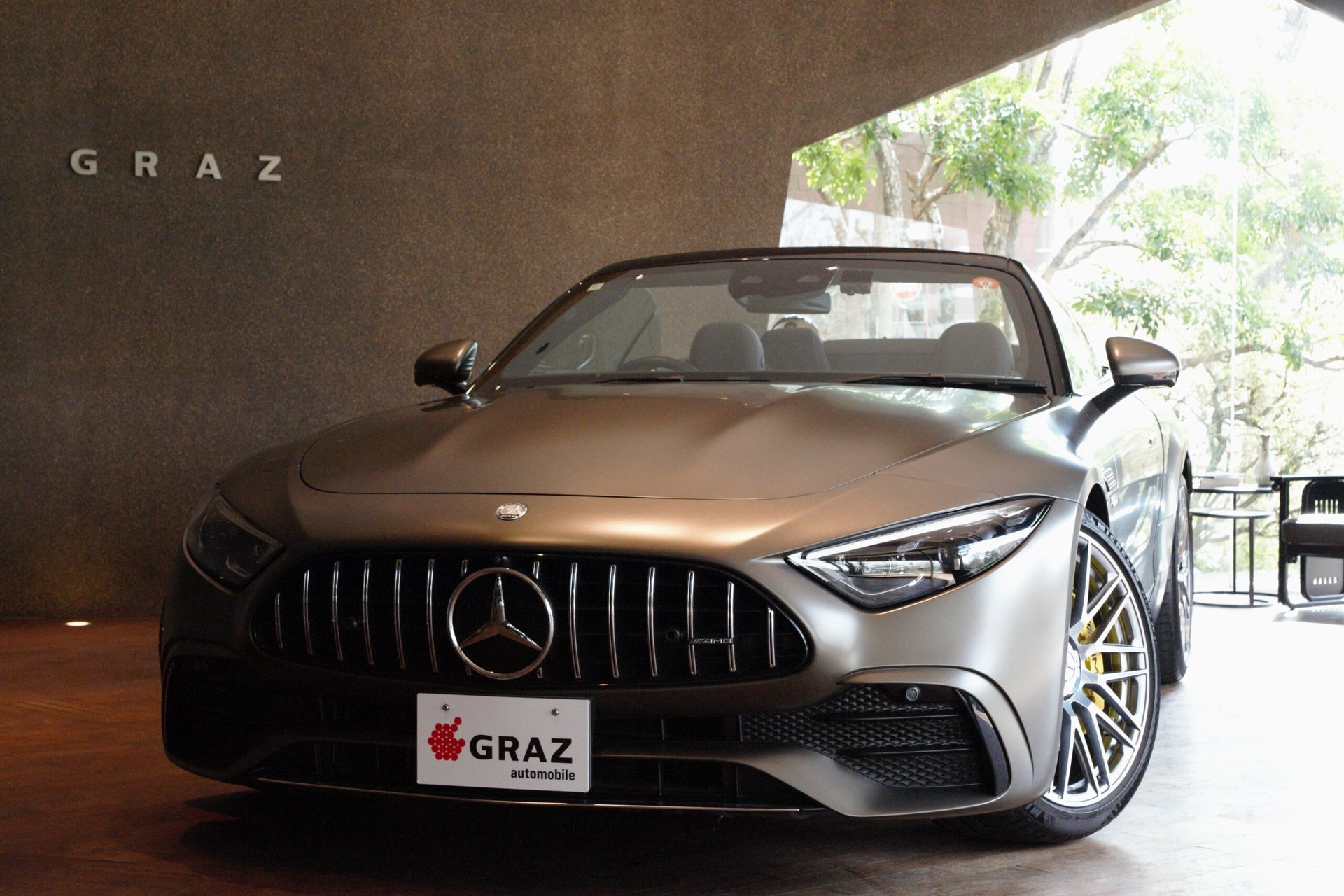 MERCEDES-BENZ SL AMG - View 1