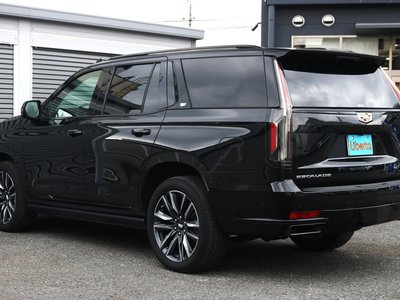 صورة 10 لـ 2022 Cadillac ESCALADE