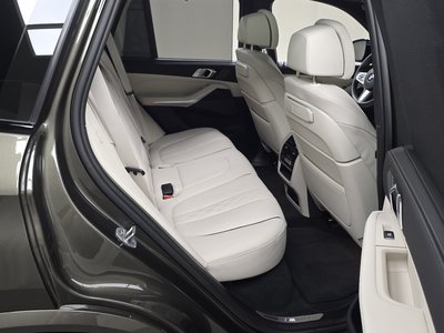 2026 BMW X5 thumbnail 17
