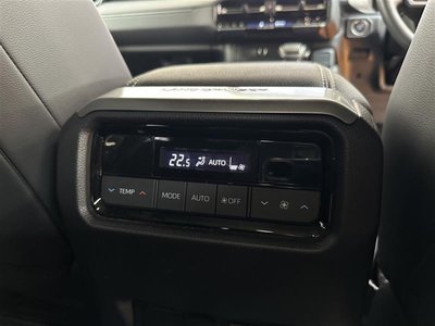 2024 Toyota LAND CRUISER 250 — миниатюра 17