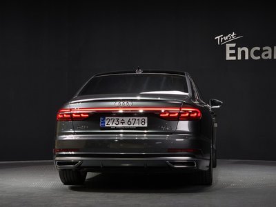 AUDI A8 - 4