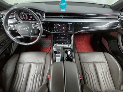 AUDI A8 - 5