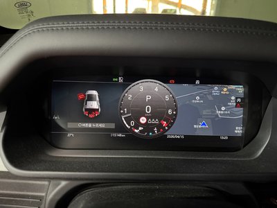 LAND ROVER DEFENDER - 8