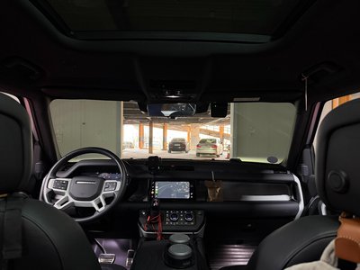 LAND ROVER DEFENDER - 5