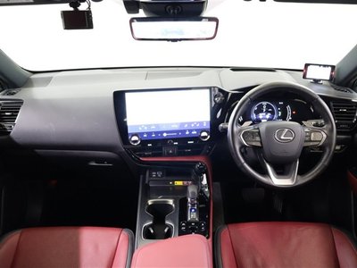 صورة 4 لـ 2023 Lexus NX