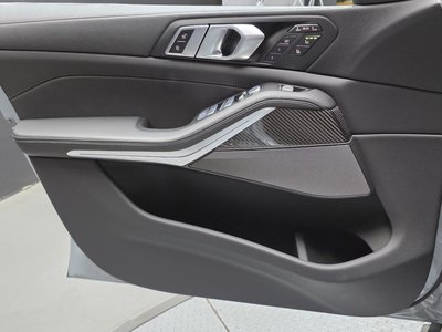 2025 BMW X7 缩略图 14