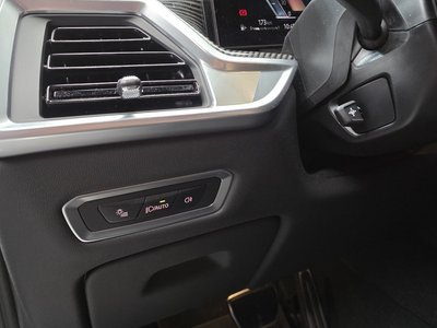 2025 BMW X7 缩略图 23