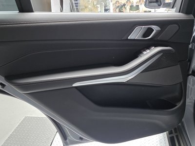 2025 BMW X7 缩略图 15