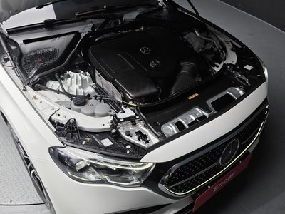 MERCEDES-BENZ E-CLASS - 7