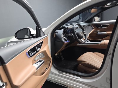 MERCEDES-BENZ E-CLASS - 10