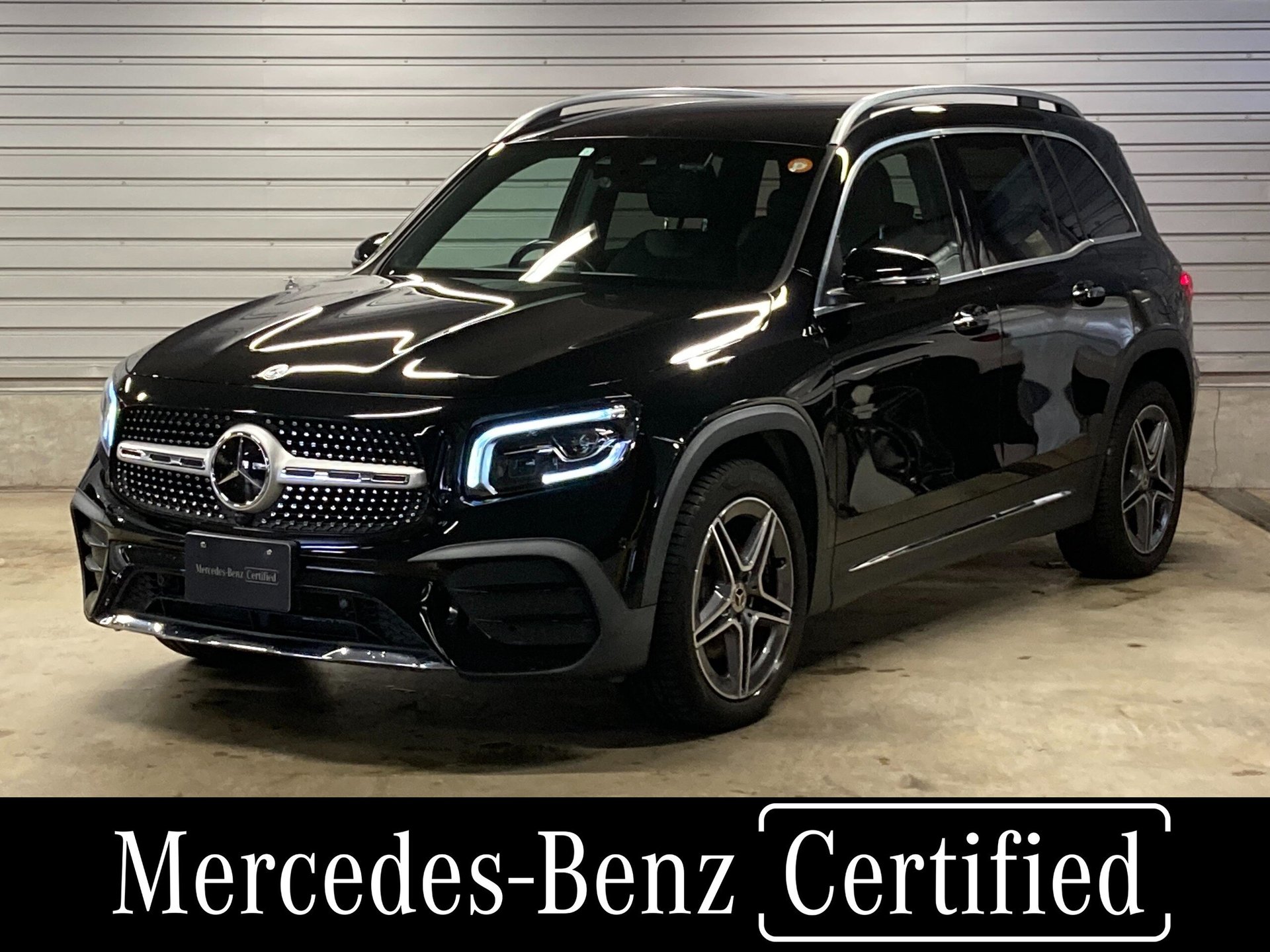 MERCEDES-BENZ GLB - View 1