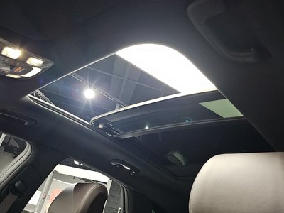 2021 Genesis GV70 — миниатюра 24