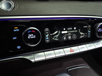 2021 Genesis GV70 — миниатюра 32