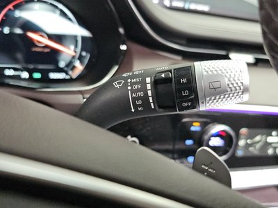 2021 Genesis GV70 — миниатюра 28