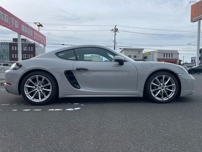 PORSCHE 718 - 9