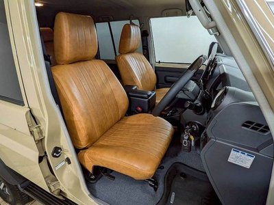 2025 Toyota LAND CRUISER 70 photo 5